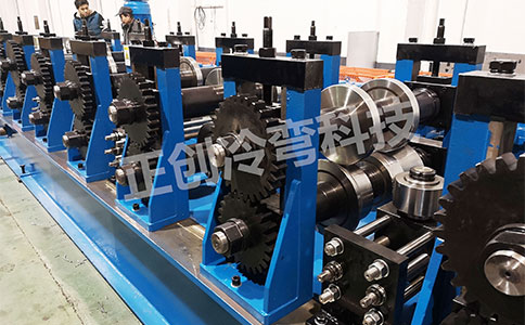 車廂板自動成型機(jī)特點以及不同種類的車廂板應(yīng)用方向有哪些不同